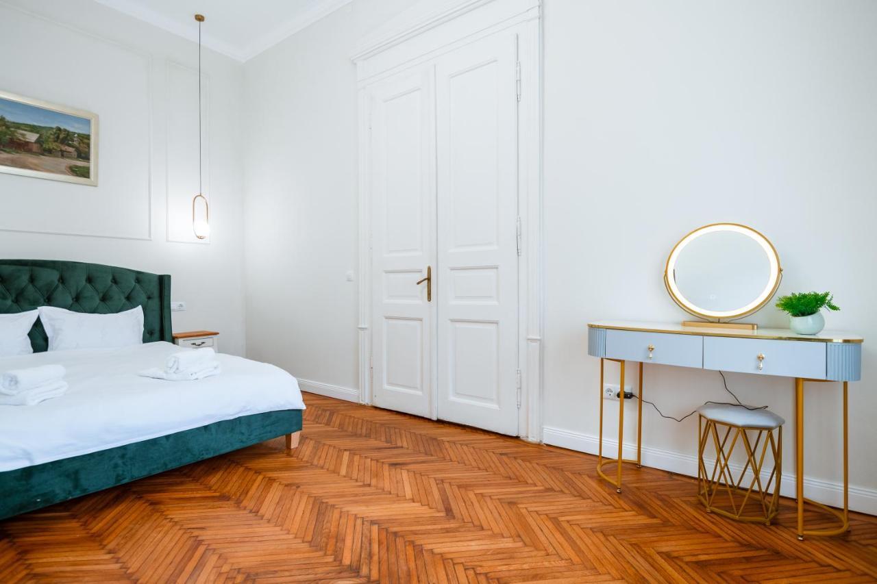 Apartament De Lux Central, P-Ta Matei Corvin Клуж-Напока Экстерьер фото